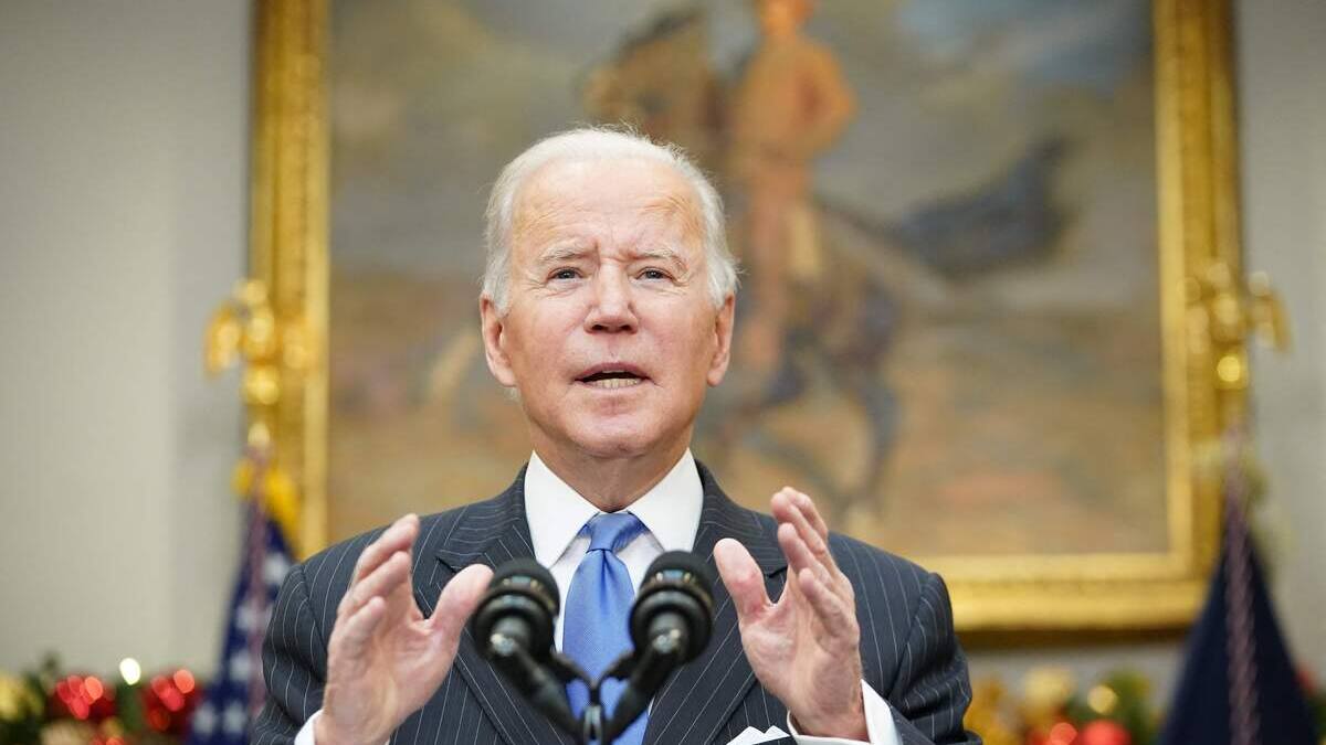 Omicron: «Pas de raison de paniquer» face au variant, selon Joe Biden