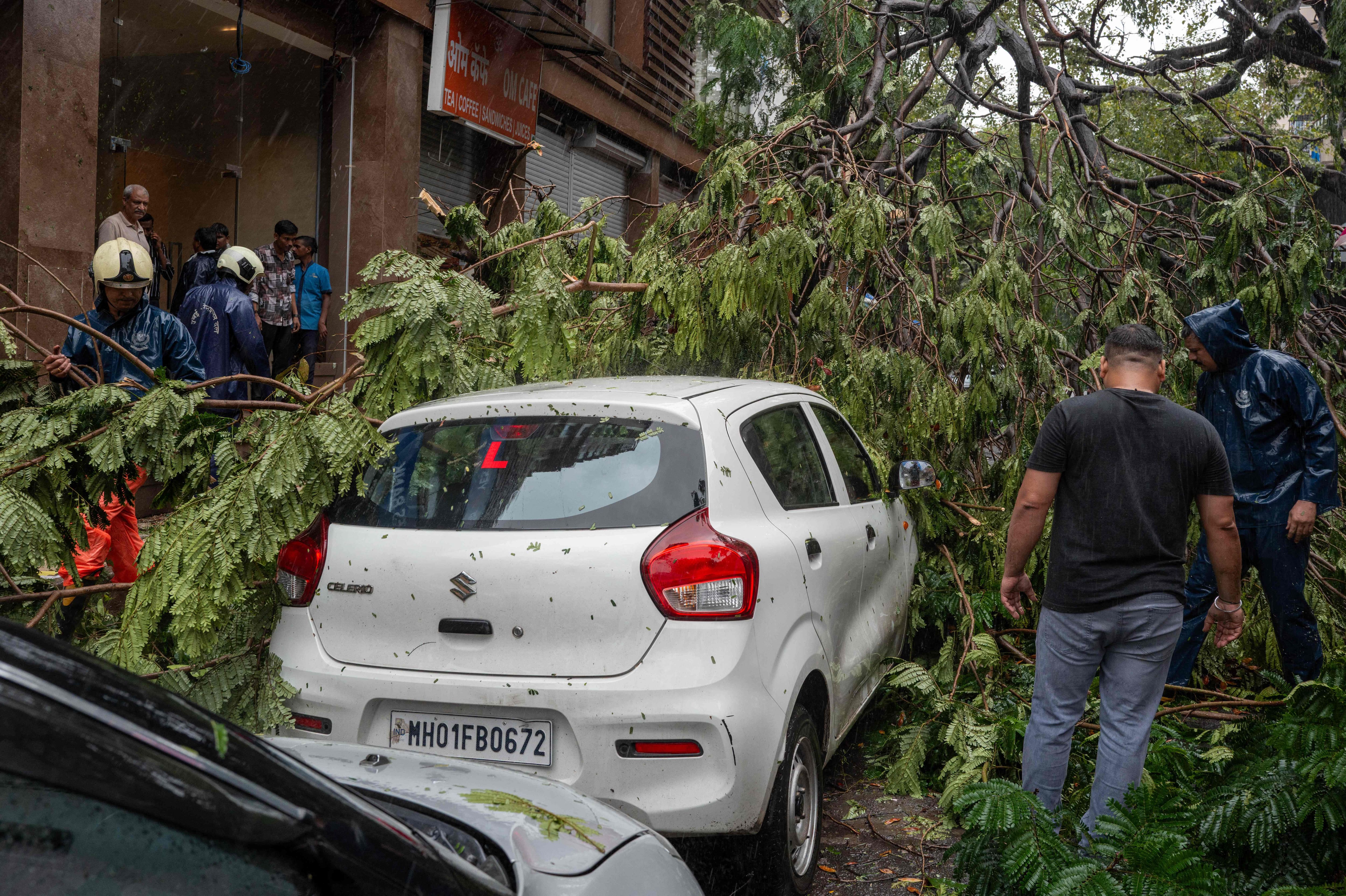 India: six dead following torrential rains in Bombay