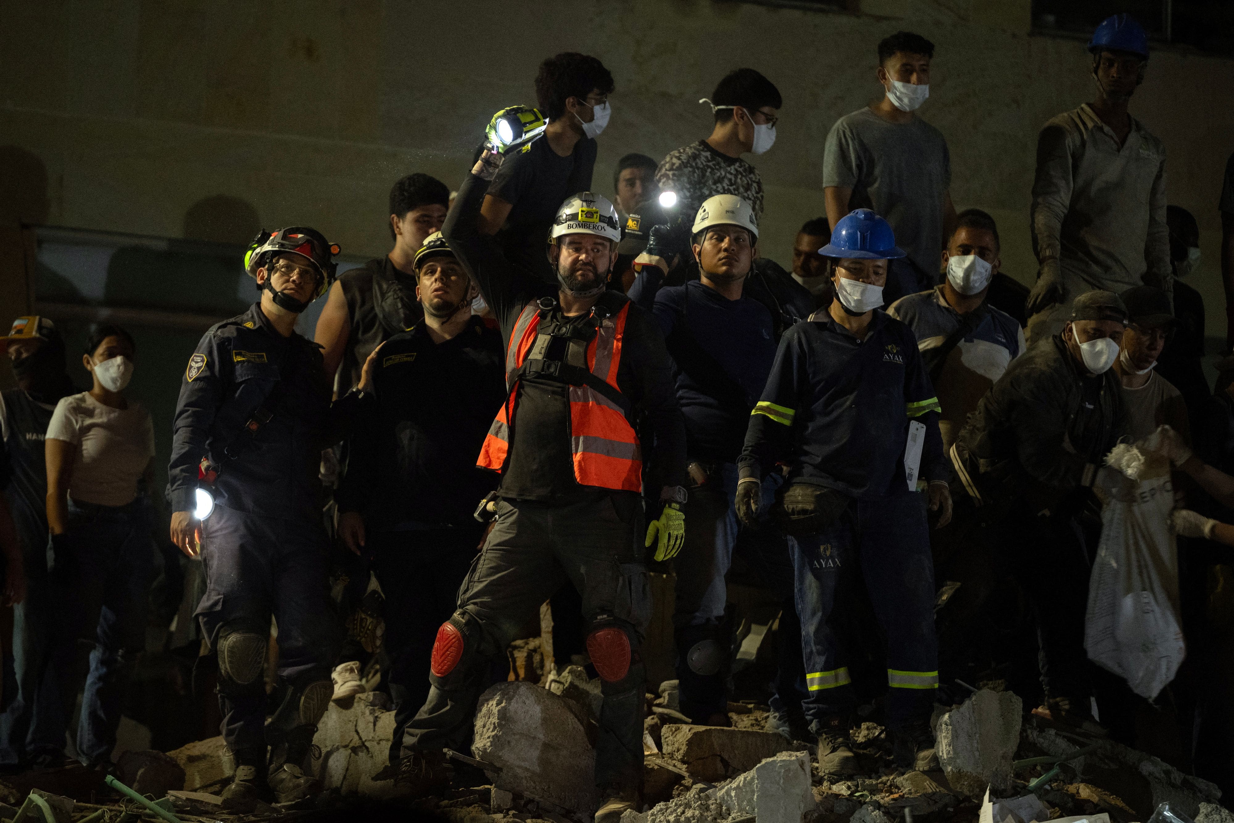 Séisme de magnitude 7,4 en Colombie: au moins 240 morts et 1300 blessés