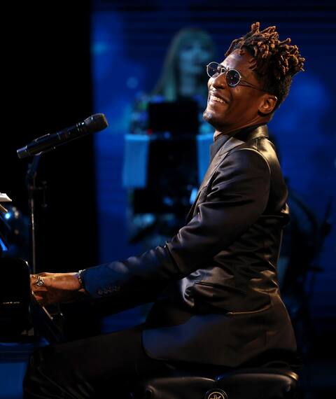 FILES-US-ENTERTAINMENT-MUSIC-GRAMMYS-VIRUS