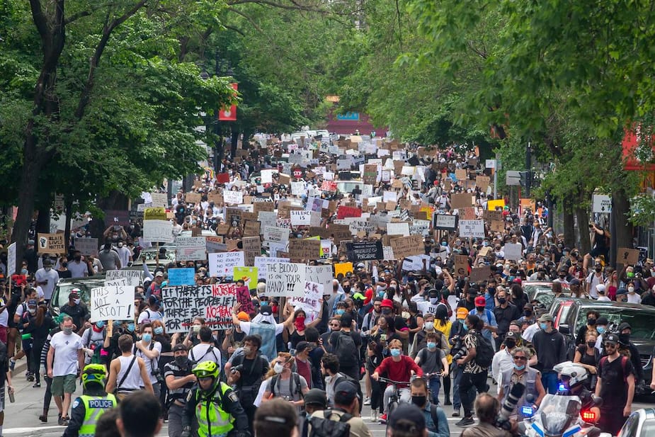 Manifestation contre le racisme et la brutalité policière, au centre-ville de Montréal, le dimanche 7 juin 2020, à Montréal.
TOMA ICZKOVITS/AGENCE QMI