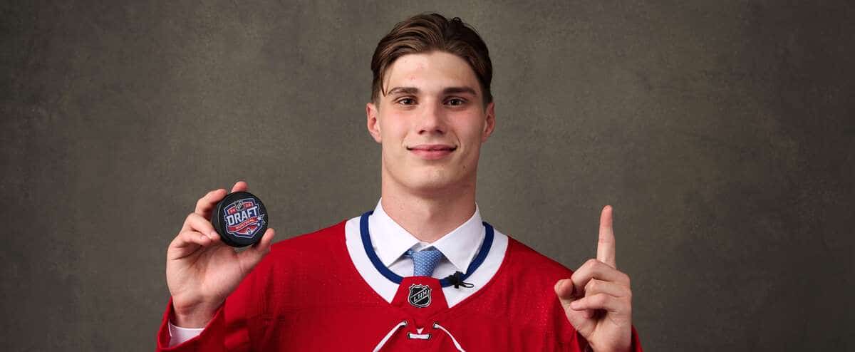 Juraj Slafkovsky à Brossard pour le camp de développement