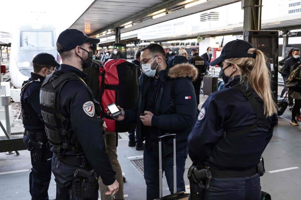 Dans une situation « critique », la France intensifie les contrôles | JDM