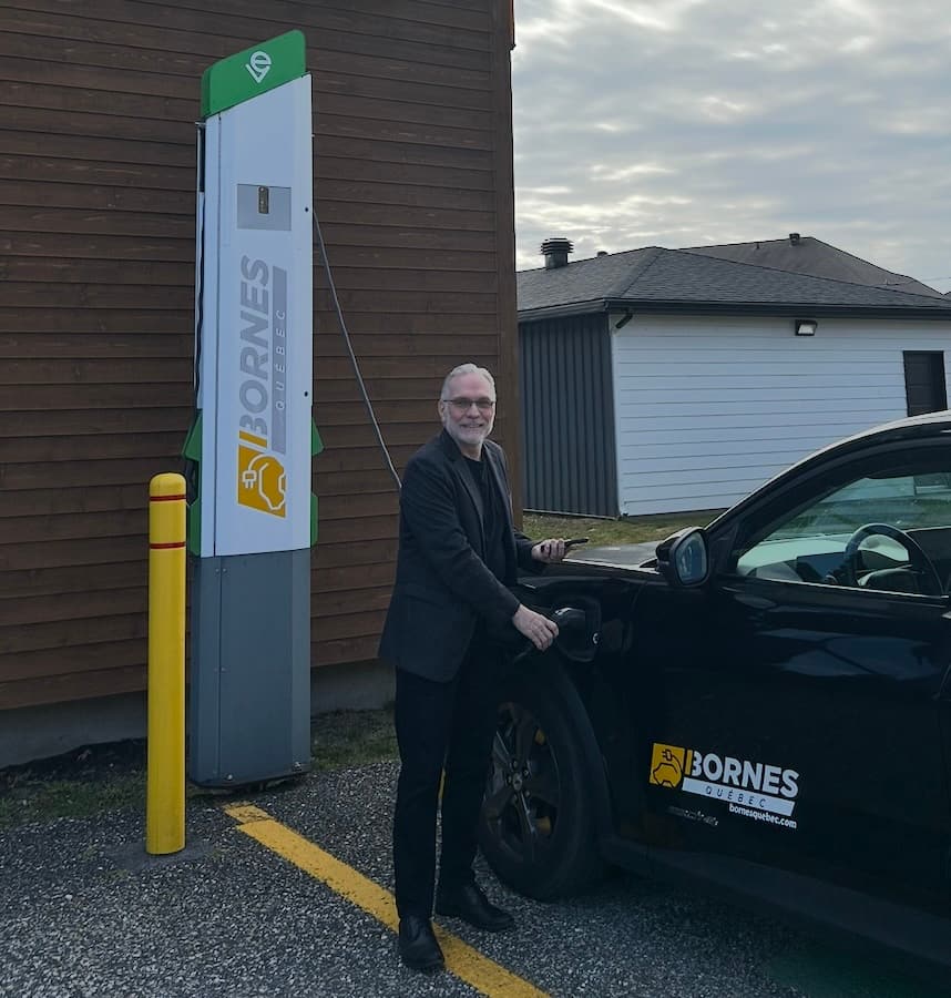 Fléau des vols de cuivre: des bornes de recharge pour voitures électriques sans câble intégré bientôt disponibles