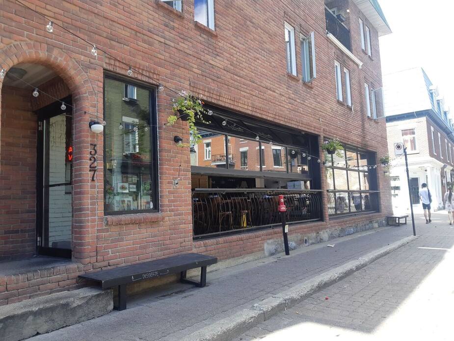 Image principale de l'article Le resto La Prunelle se fait voler son mobilier