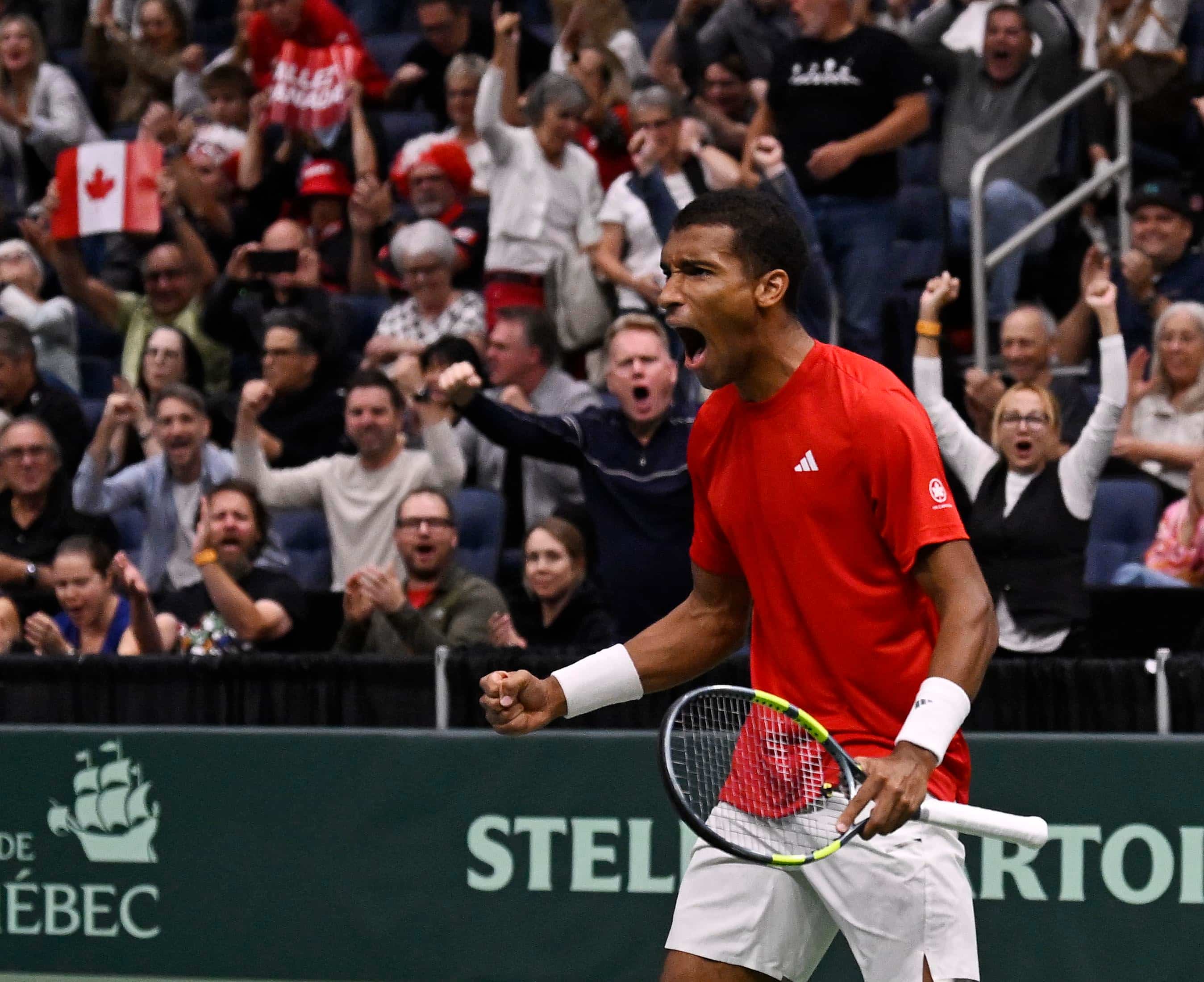 Coupe Davis: Félix s’impose devant ses partisans et le Canada n’est plus qu’à une victoire de la phase finale
