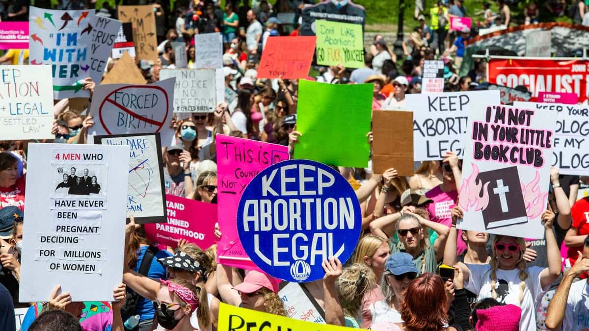 Le droit à l'avortement menacé dans une moitié des États-Unis