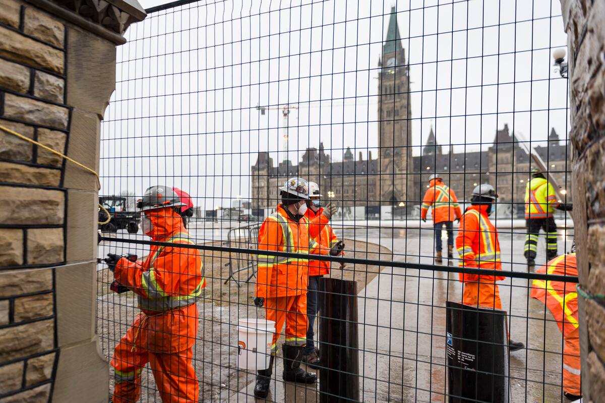 Le parlement barricad&eacute;: vers une intervention imminente de la police d&rsquo;Ottawa