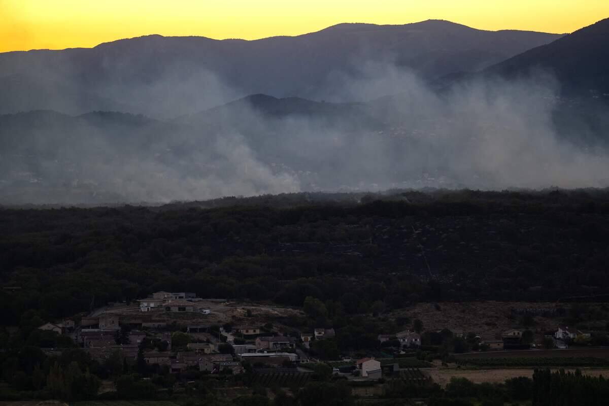 Un incendie ravage pr&egrave;s de 1000 hectares en France