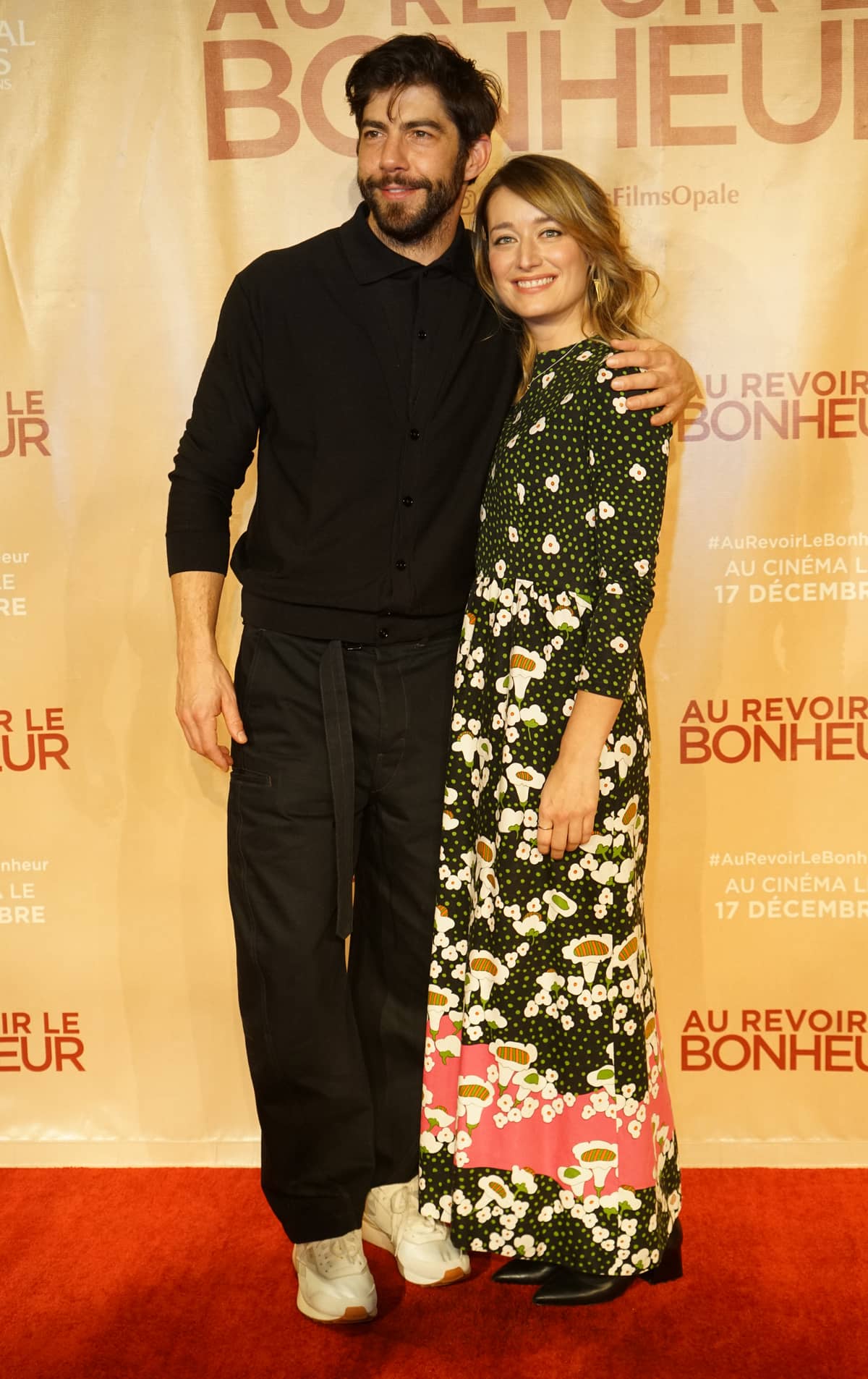 Au revoir le bonheur sur le tapis rouge JDM Au revoir le bonheur sur le tapis rouge JDM