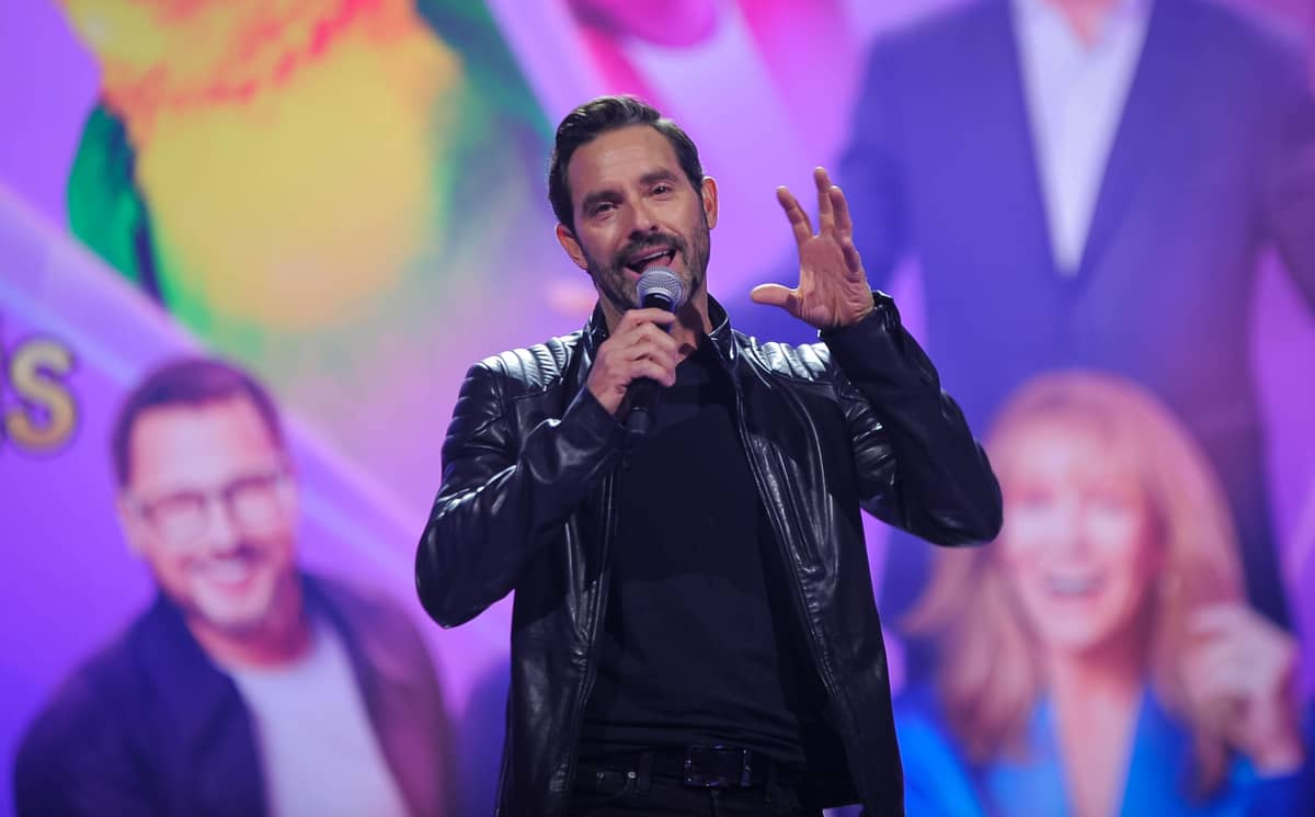 Guillaume Lemay-Thivierge de retour &agrave; la barre de &laquo;Chanteurs masqu&eacute;s&raquo;