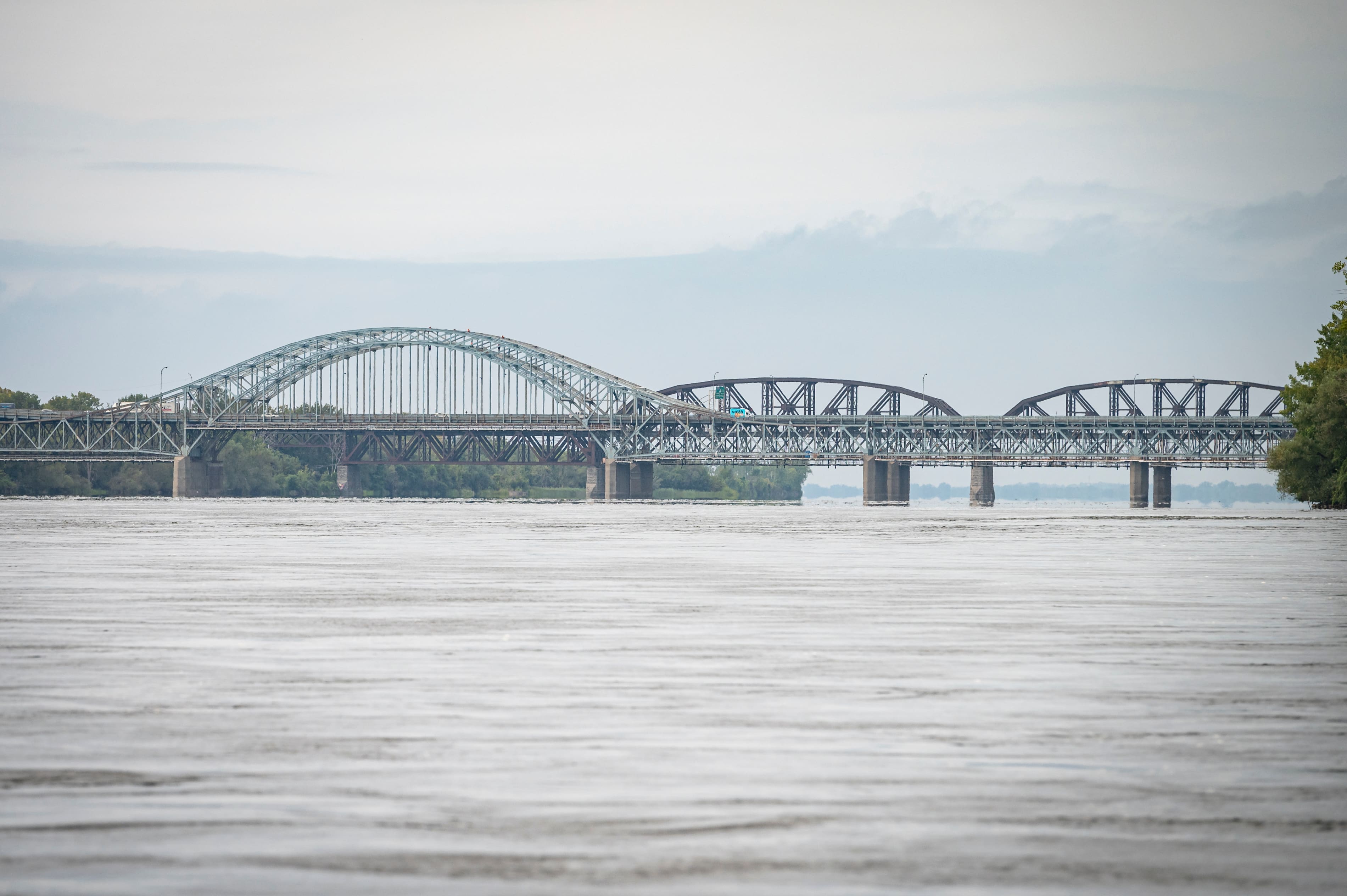 Une voie fermée sur le pont Honoré-Mercier: des kilomètres de congestion