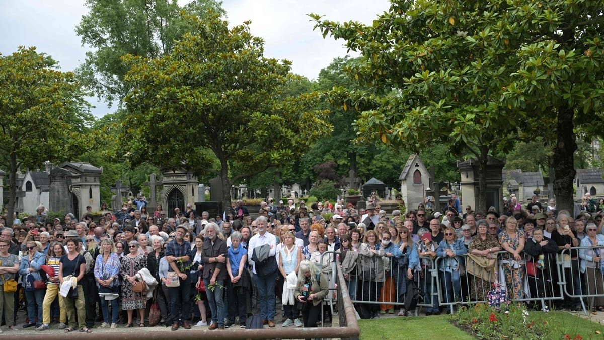 Les adieux, l’âme en peine, d’une génération à Françoise Hardy