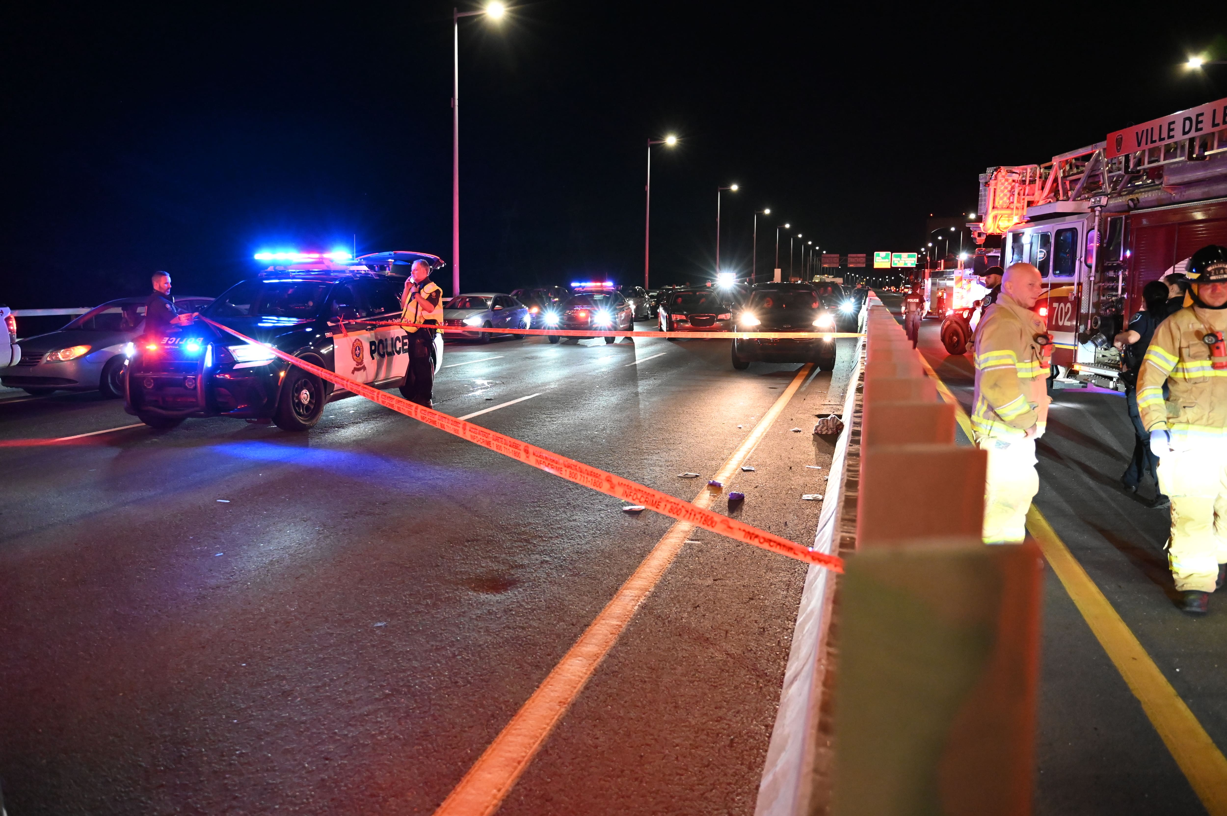 EN IMAGES | Violente collision, coups de feu et chasse à l'homme: nuit chaotique et mortelle sur le pont Pierre-Laporte