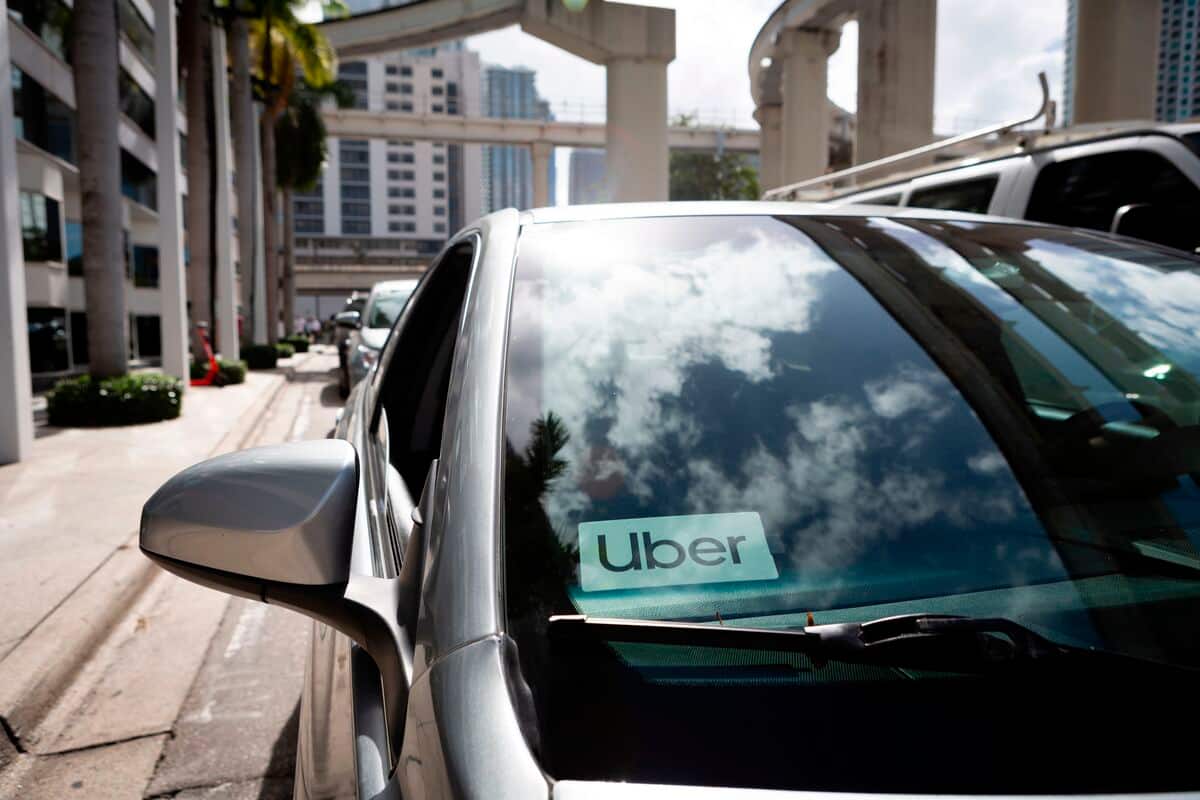 Gâteaux, trottinette et sacs de patates: voici les objets les plus inusités oubliés dans des Uber au Québec