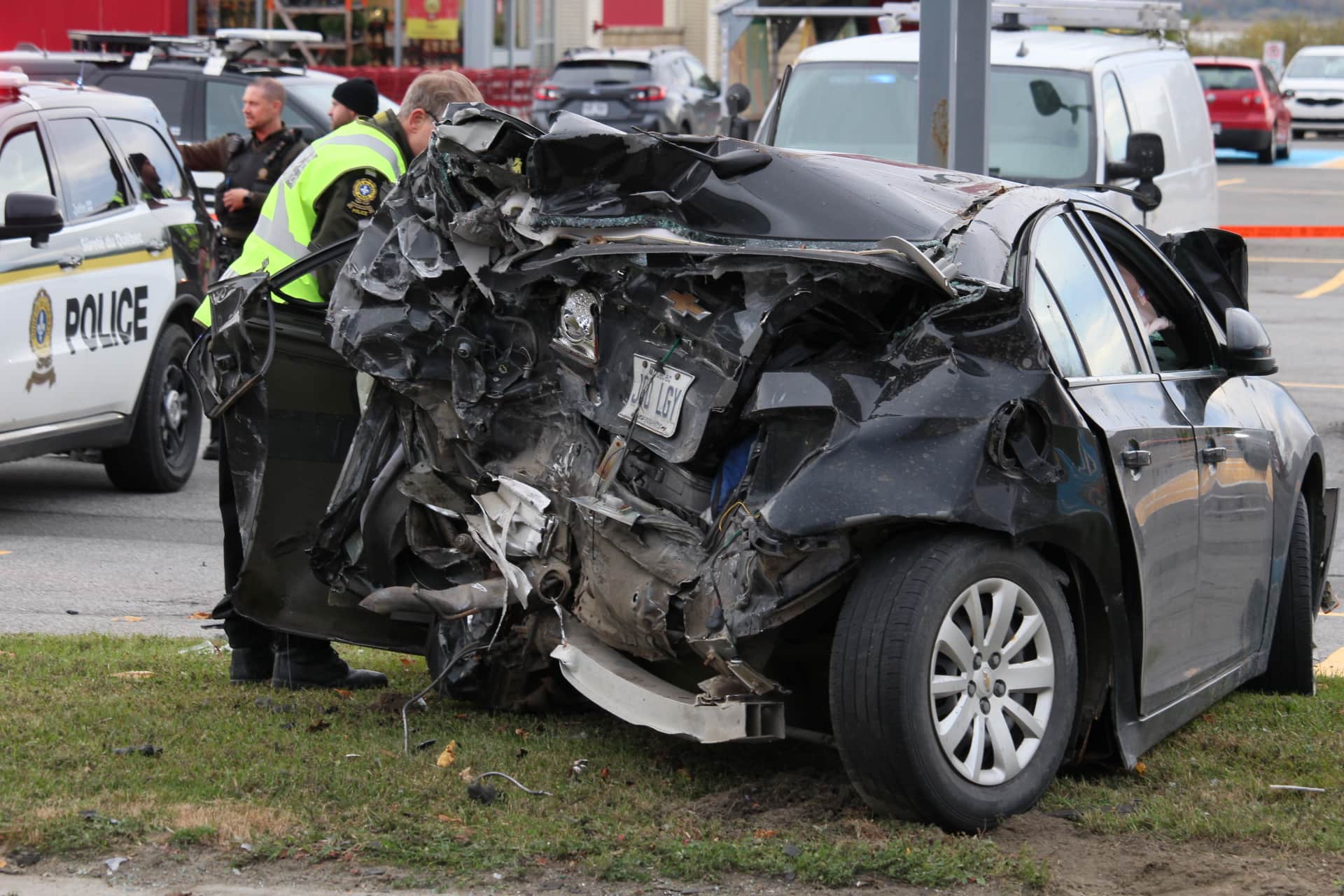 Grave accident à Sainte-Anne-de-Beaupré: cinq véhicules percutés par un poids lourd