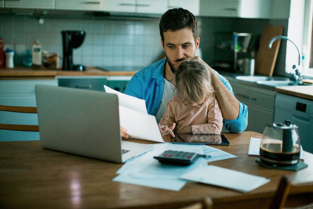 Charge mentale des parents : pourquoi elle épuise