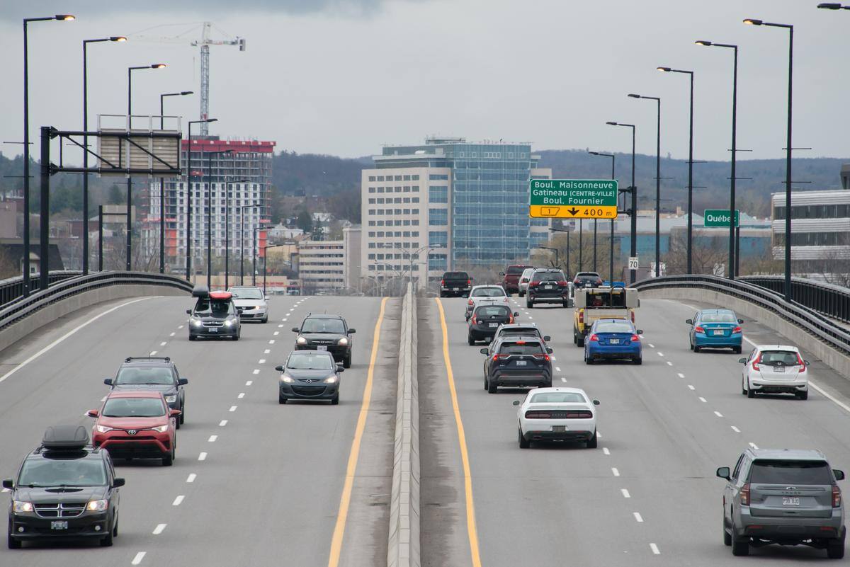 La frontière QuébecOntario ouverte dès mercredi TVA Nouvelles