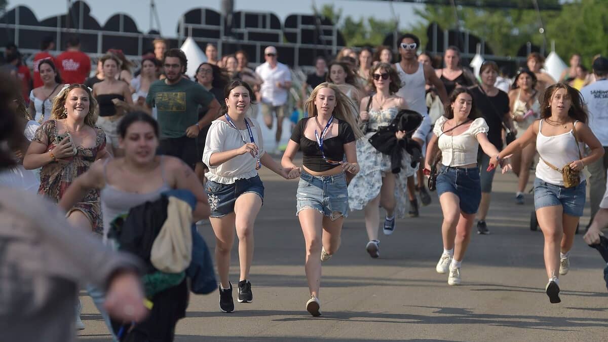 «Vous arnaquez les gens»: de la grogne contre les revendeurs de billets du Festival d’été