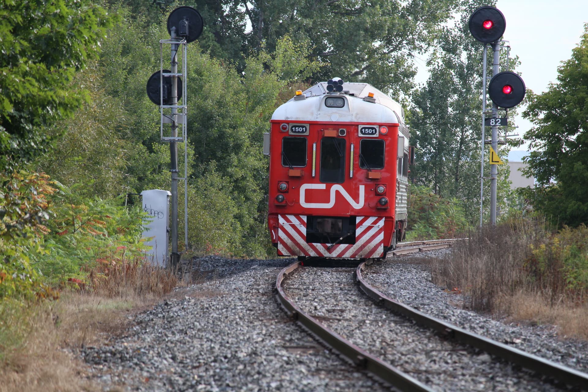 Cycliste happé par un train: un adolescent subit des blessures importantes