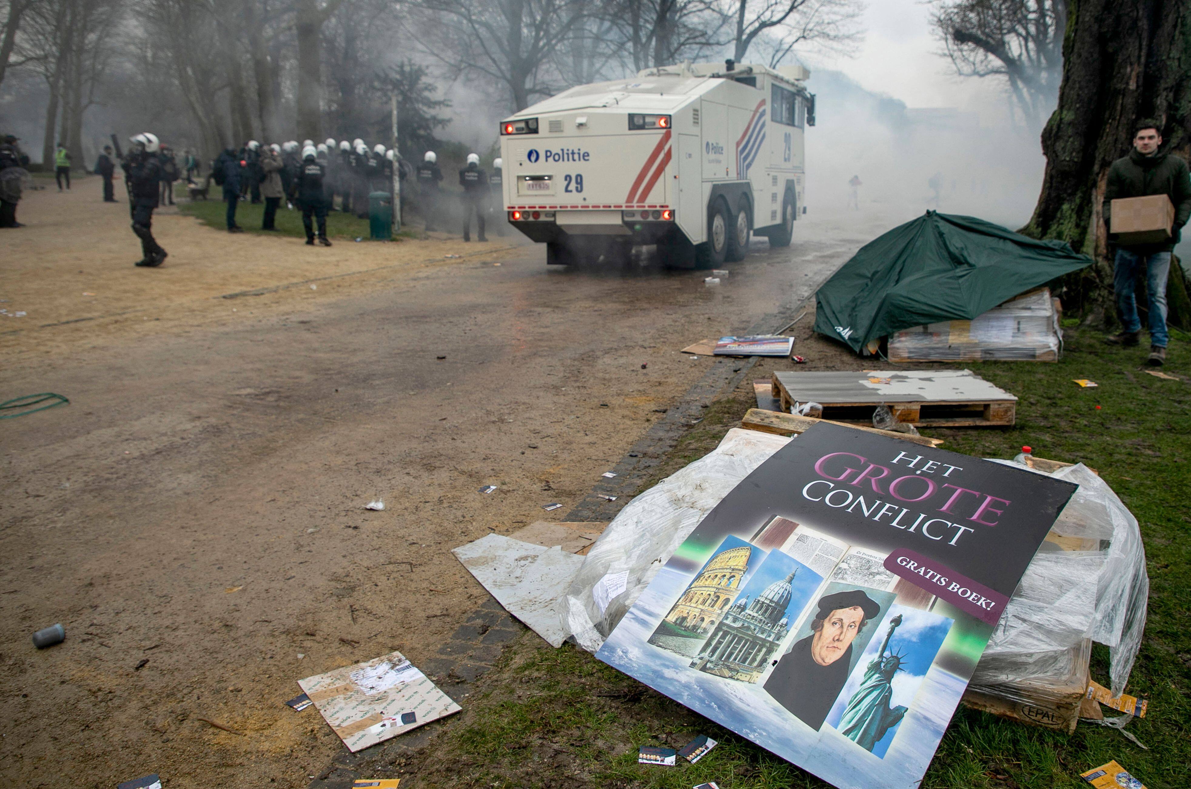 Plusieurs milliers de manifestants &agrave; Bruxelles contre les restrictions sanitaires