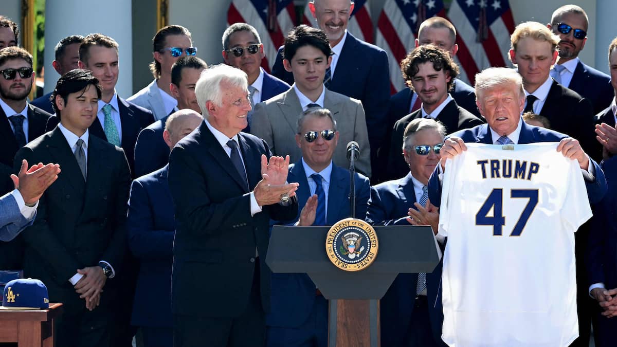 Trump returns to press gala three months after April chaos Trump returns to press gala three months after April chaos