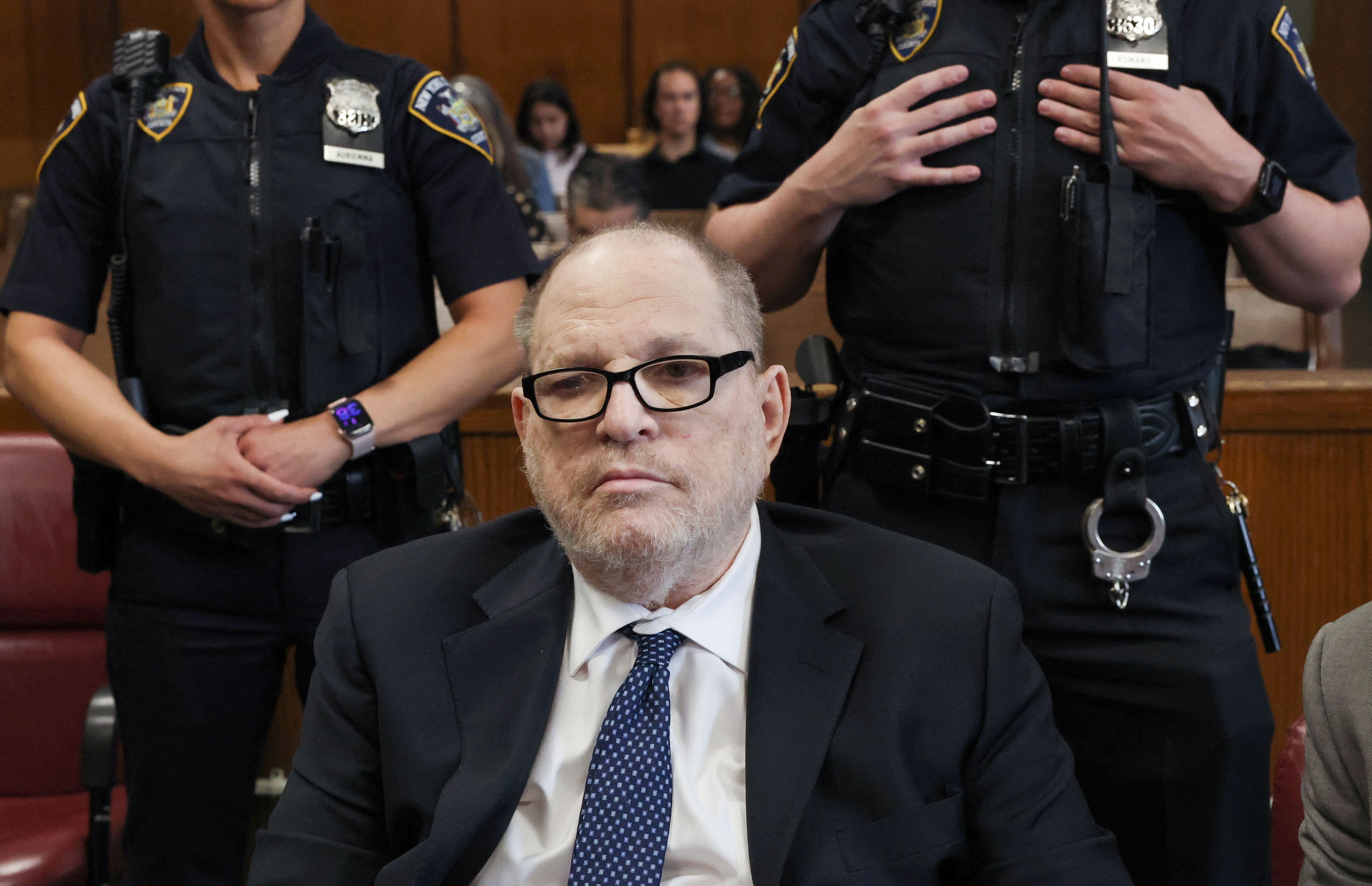 Le nouveau procès pour viol de Harvey Weinstein annulé par un juge