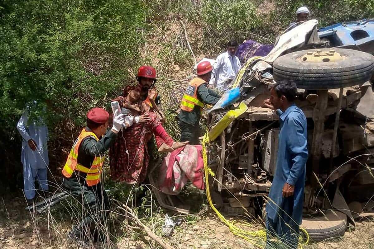 Pakistan: au moins 29 morts dans un accident de car