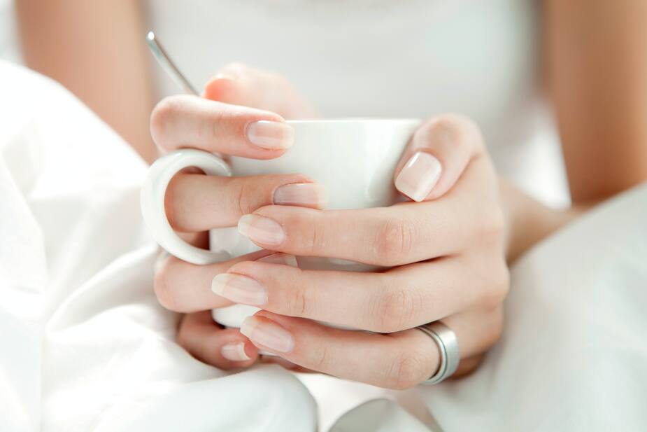 Image principale de l'article Comment aider nos ongles secs, minces et cassants?
