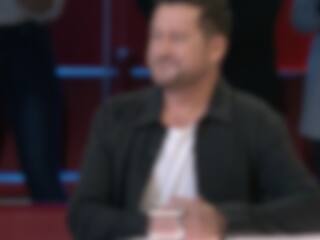 Il reprend son siège de fou du roi pour un soir