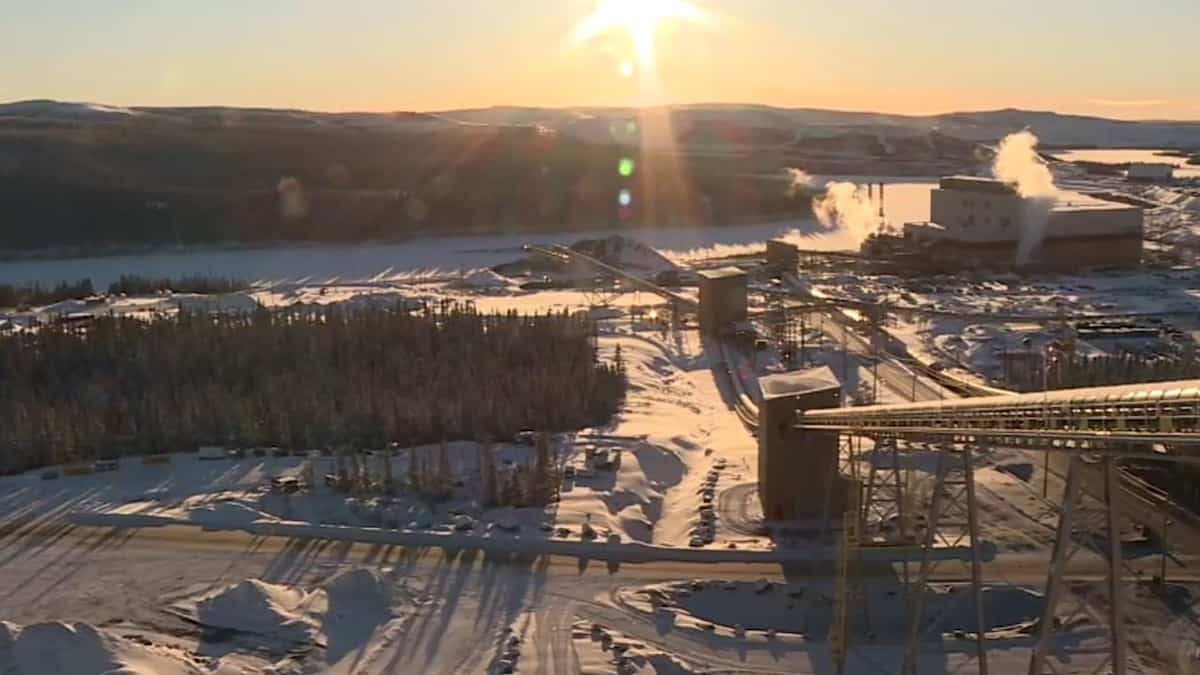 Pas de choix de remplir des lacs de résidus, dit une minière