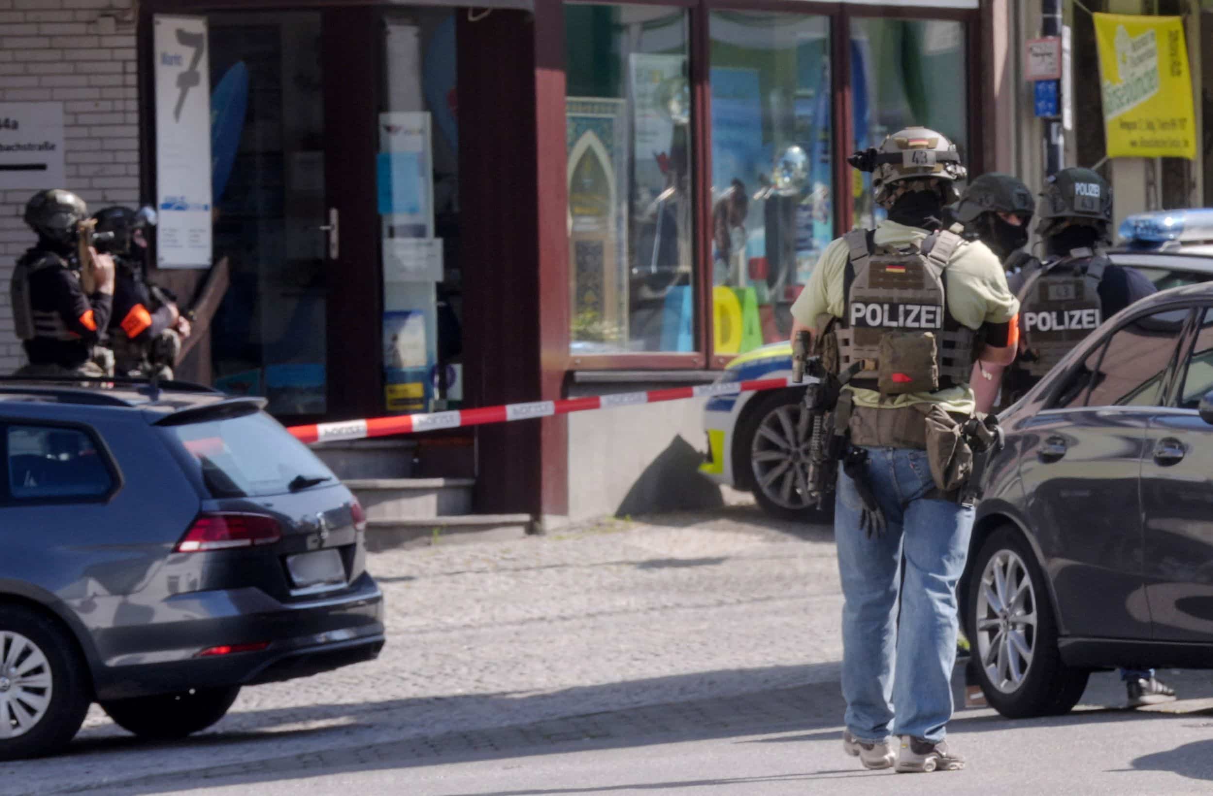Prise d’otages dans une banque en Allemagne: les suspects se sont enfuis