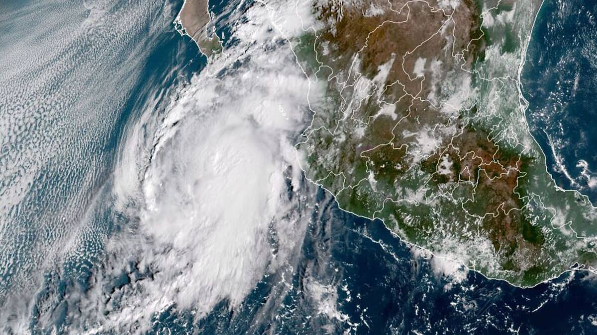 Un ouragan se rapproche de la côte pacifique du Mexique
