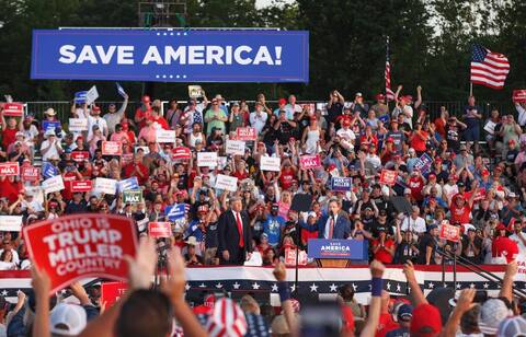 In front of thousands of supporters, Trump began fighting for the midterm elections