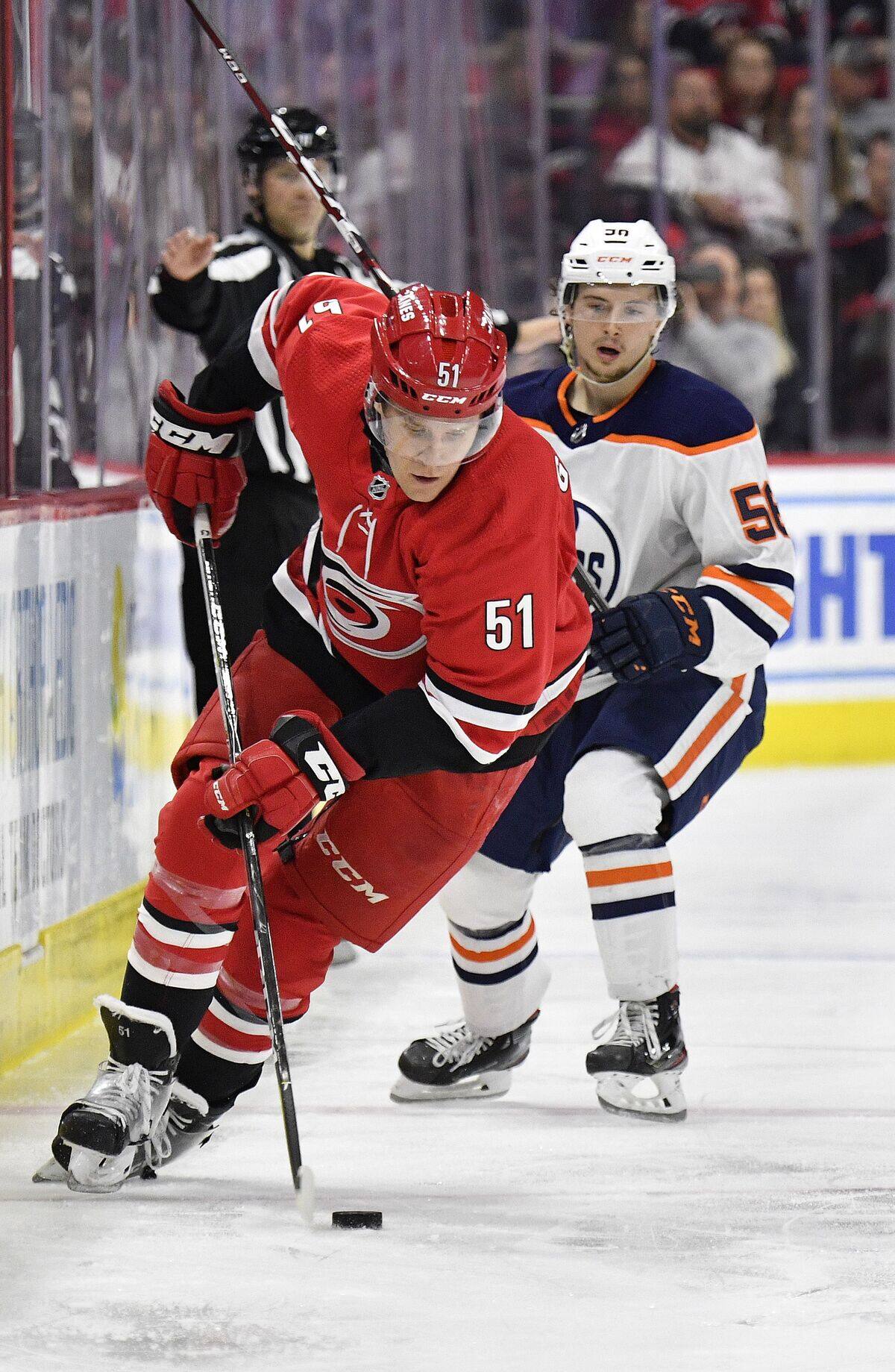 Jake Gardiner reste, David Backes et Jack Johnson disponibles | JDM