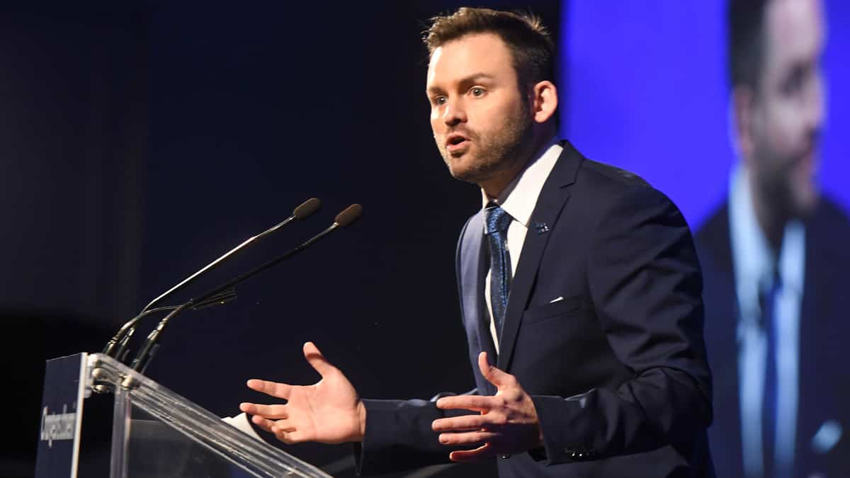 «L'ère Charest marquée par la corruption»: PSPP met au défi Jean Charest de le poursuivre