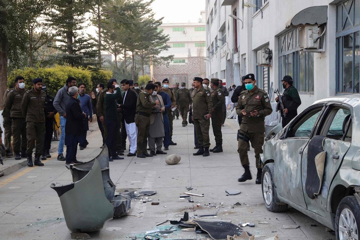 &laquo;Horrible attaque&raquo; au Pakistan: Une foule bat &agrave; mort et lynche un Sri-lankais