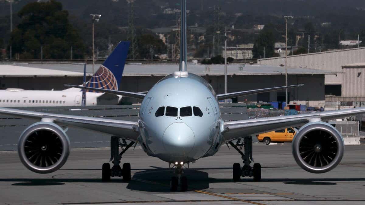 Le pare-brise d’un Boeing 787 craque en plein vol