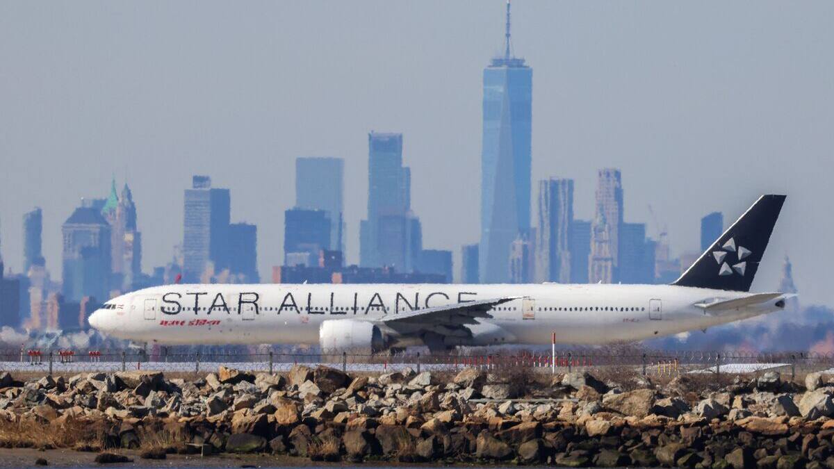 Un toit s'effondre à l'aéroport de New Delhi: un mort, 8 blessés