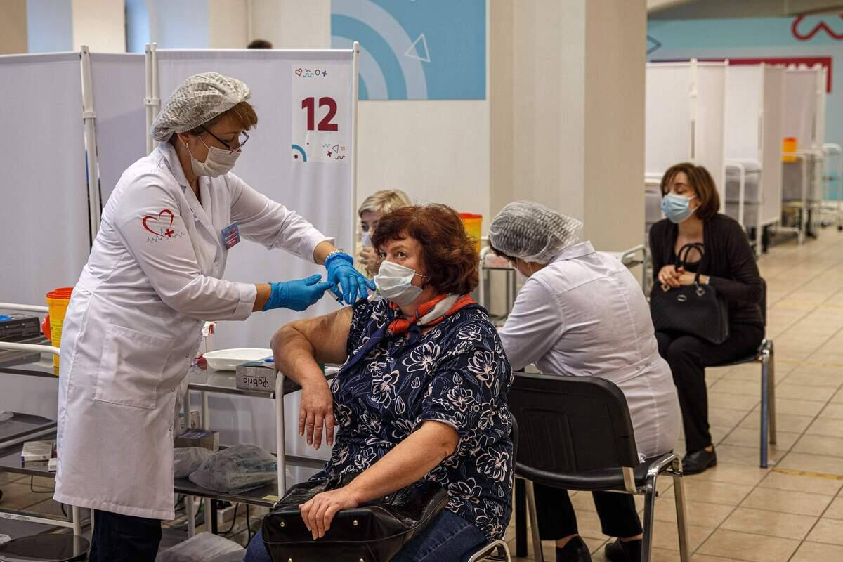 Le processus en vue d'une &eacute;ventuelle homologation du vaccin Spoutnik V a repris