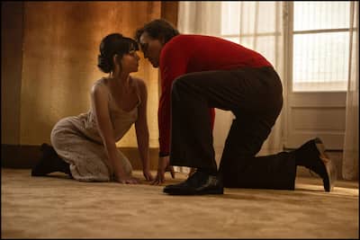 Maria Schneider, Bernardo Bertolucci y Marlon Brando: un asalto filmado que todavía escandaliza