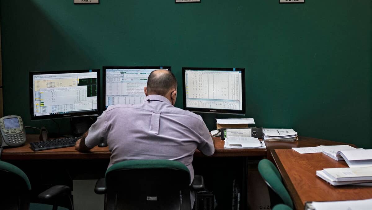 Le marché de l'emploi américain toujours solide en juin, les craintes d'une récession s'amenuisent