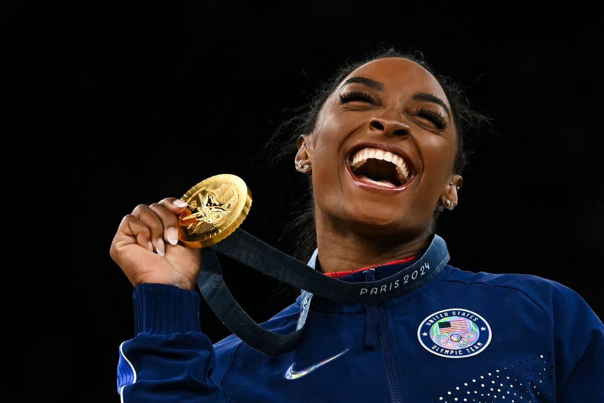Simone Biles remporte une troisi&egrave;me m&eacute;daille d'or