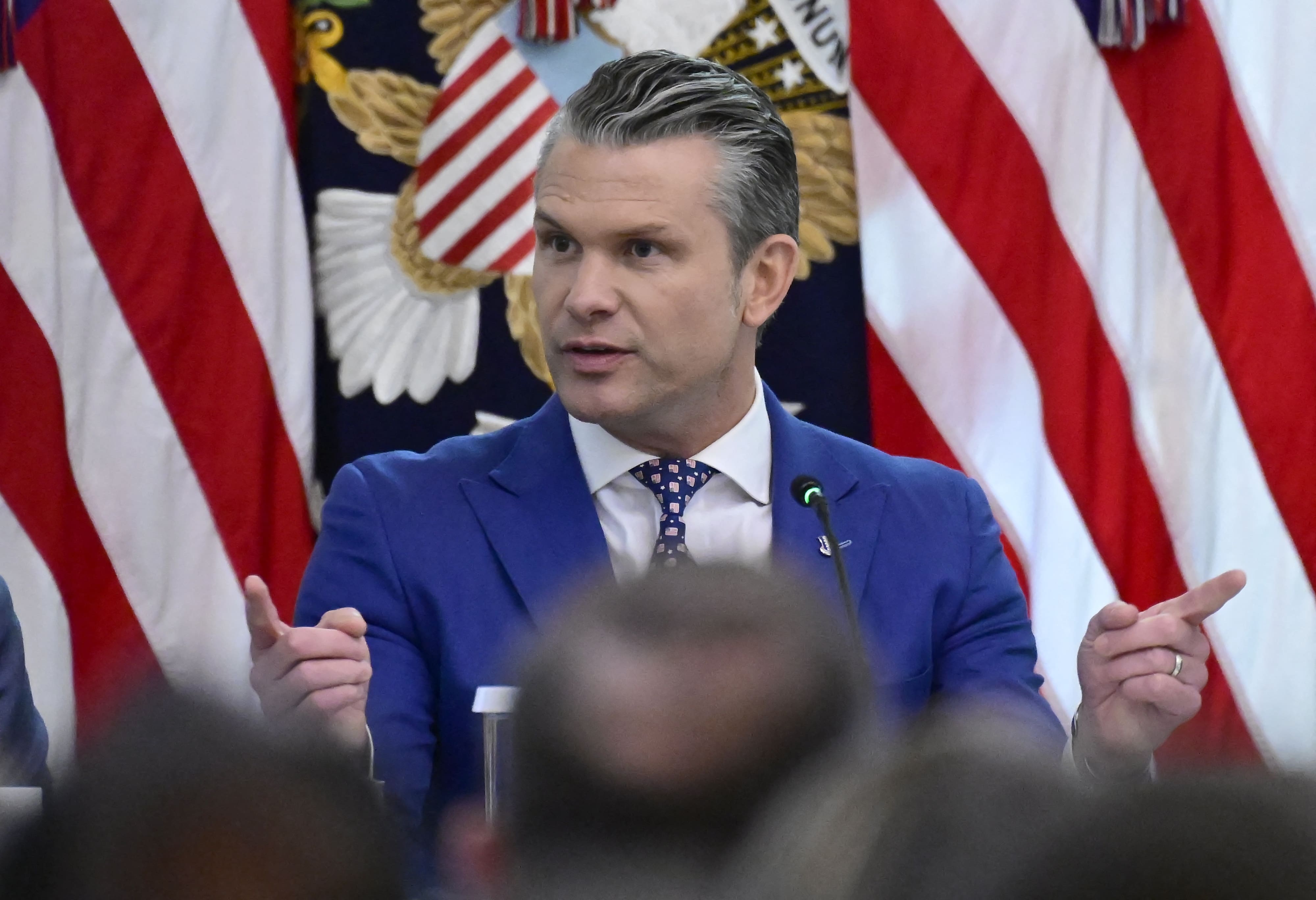 L’équipe de Pete Hegseth brise un globe terrestre de Dwight Eisenhower, le 34e président des États-Unis
