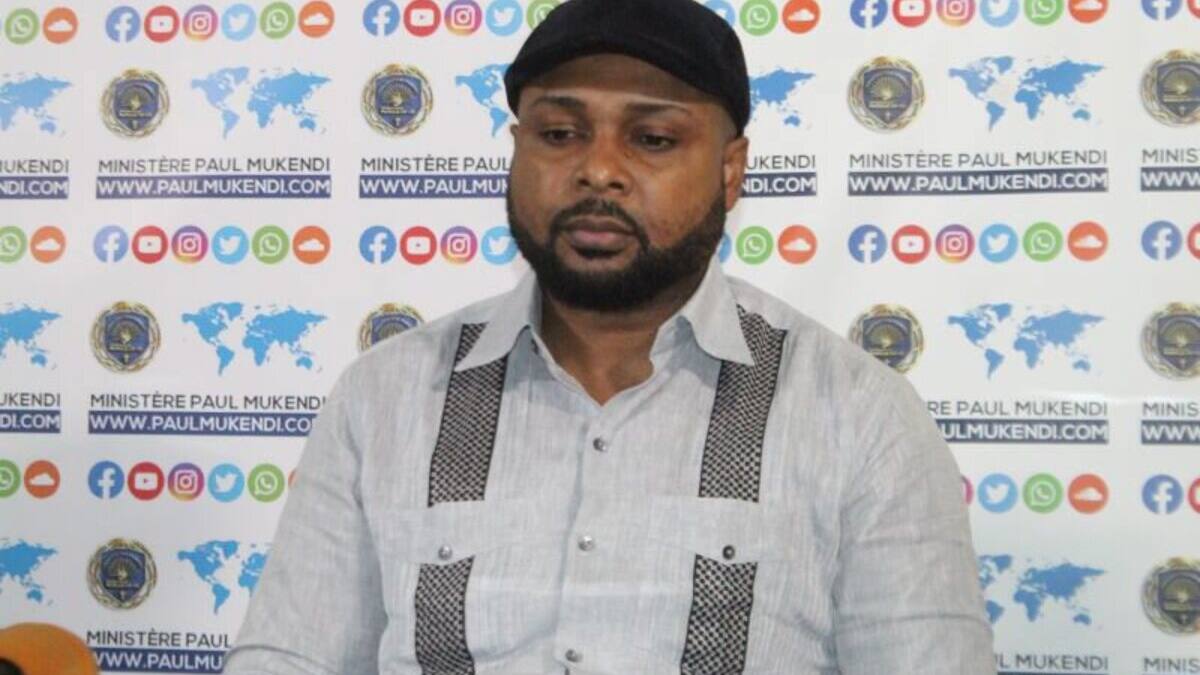 Toujours en cavale, Paul Mukendi invite ses fidèles à le rencontrer au Congo