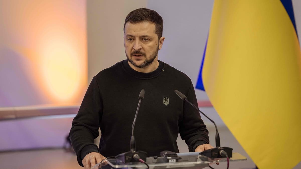 Ukraine: Zelensky se dit prêt à des concessions si l’OTAN protège les territoires contrôlés par Kyïv