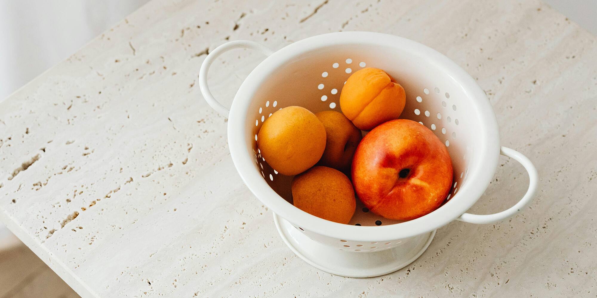 3 trucs pour en finir avec les mouches à fruits