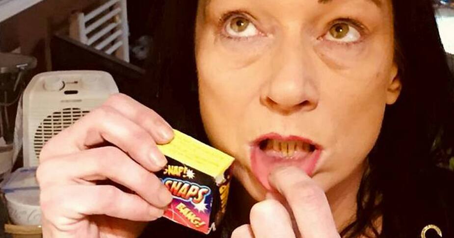 Image principale de l'article Elle croque des bonbons qui étaient des pétards