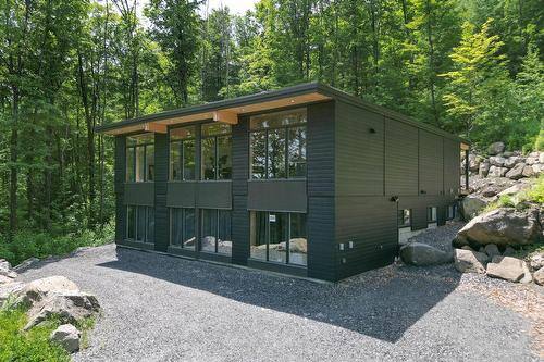  Propriété avec logement indépendant à vendre