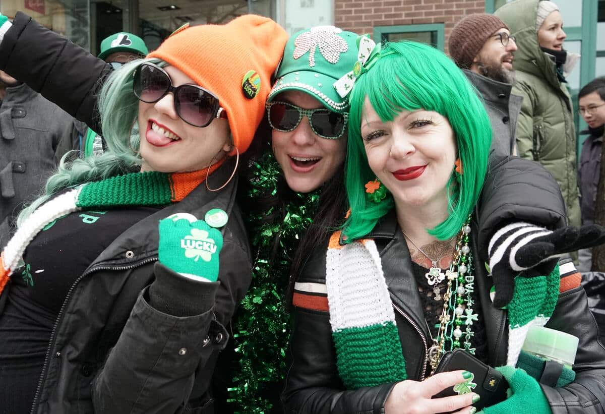 Retour du d&eacute;fil&eacute; de la Saint-Patrick &agrave; Montr&eacute;al